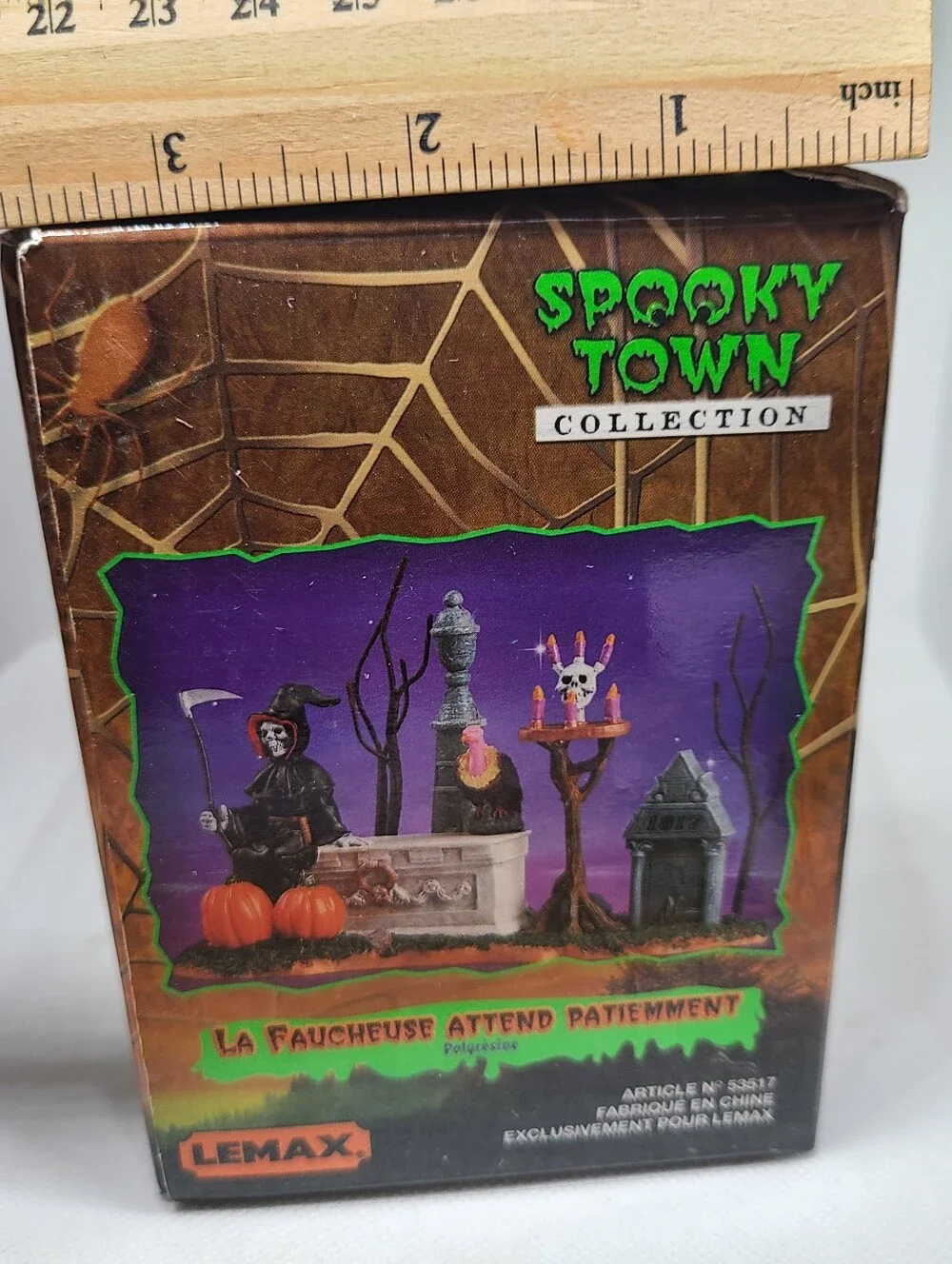 Lemax Spooky Town Halloween Grim Reaper Waits Patiently Figurine 2005 53517